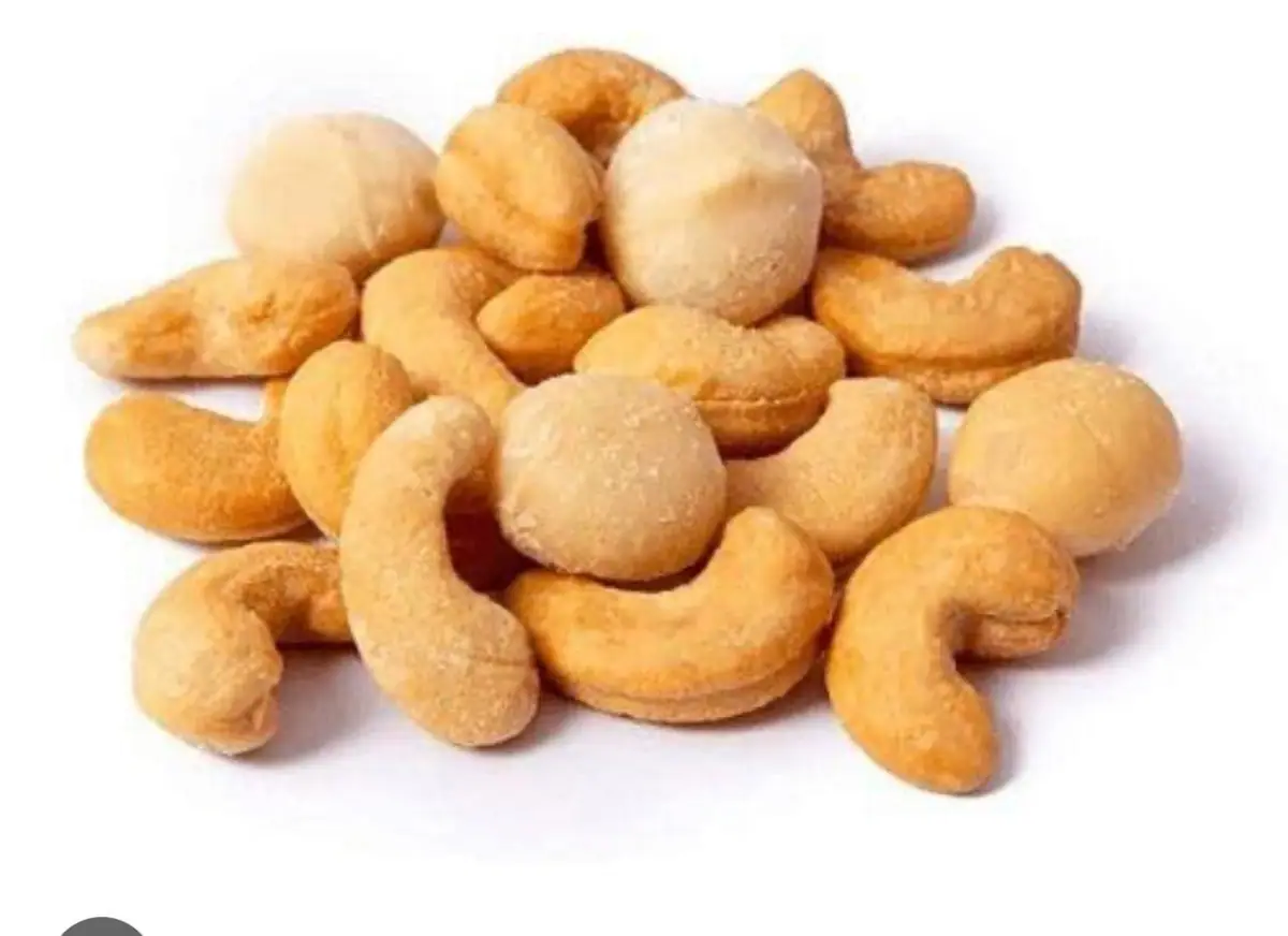 Macadamia & Cashew Nuts
